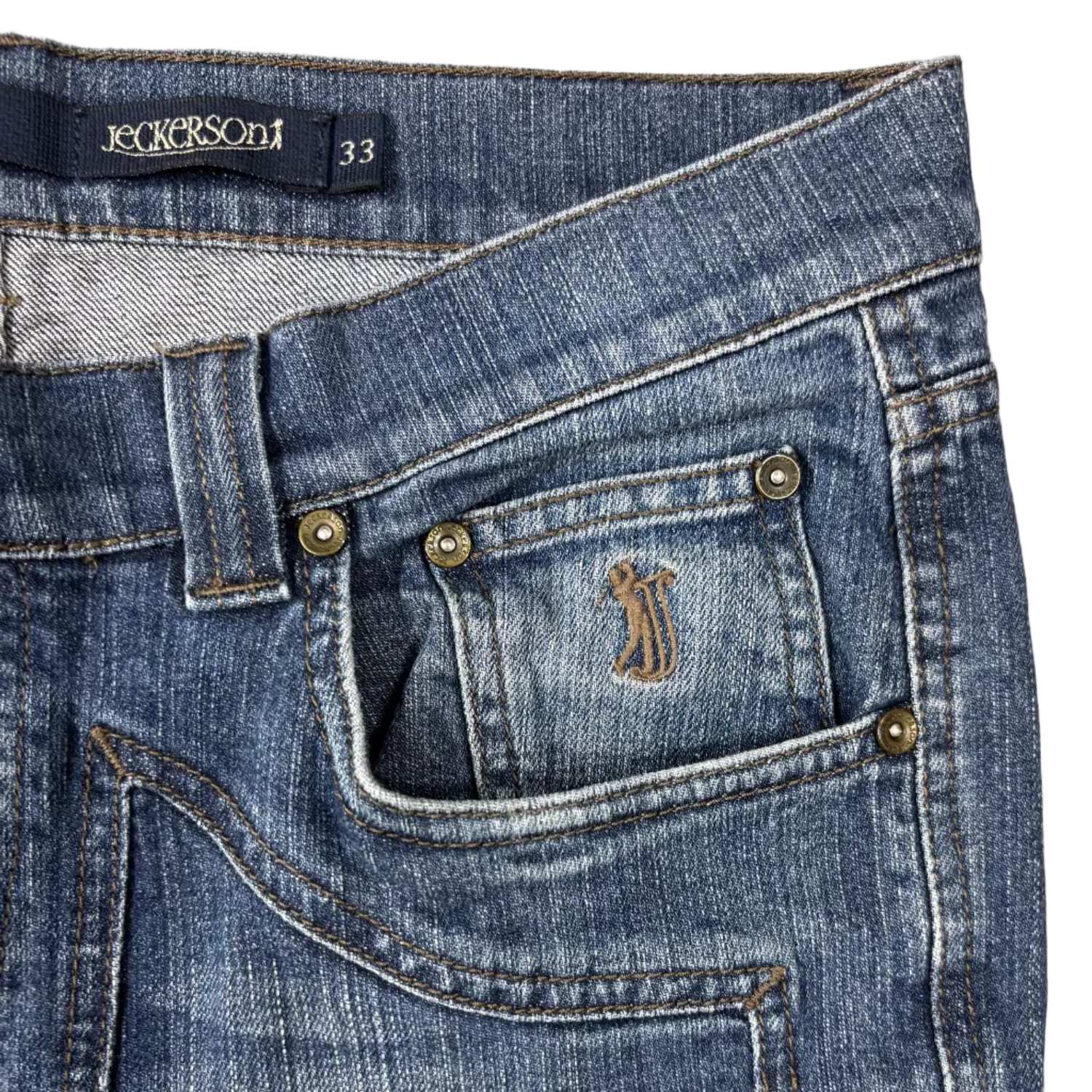Jeckerson Jean Bermuda - 33
