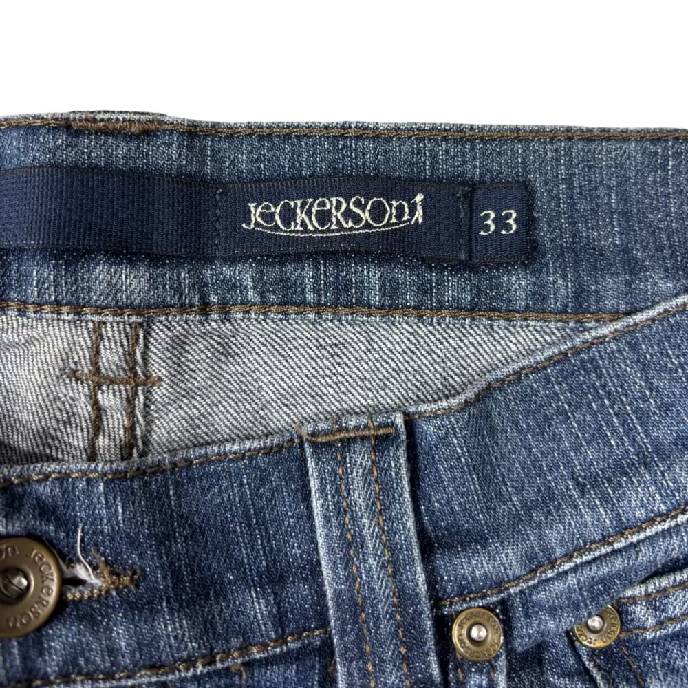 Jeckerson Jean Bermuda - 33